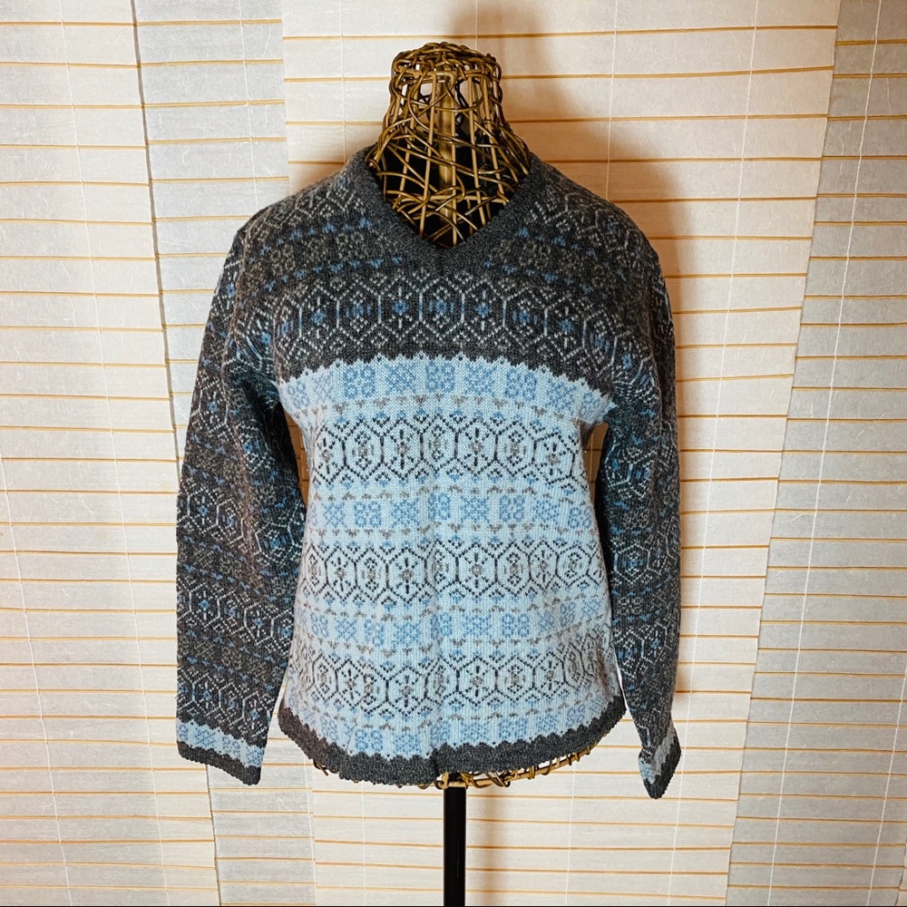 Columbia wool sweater